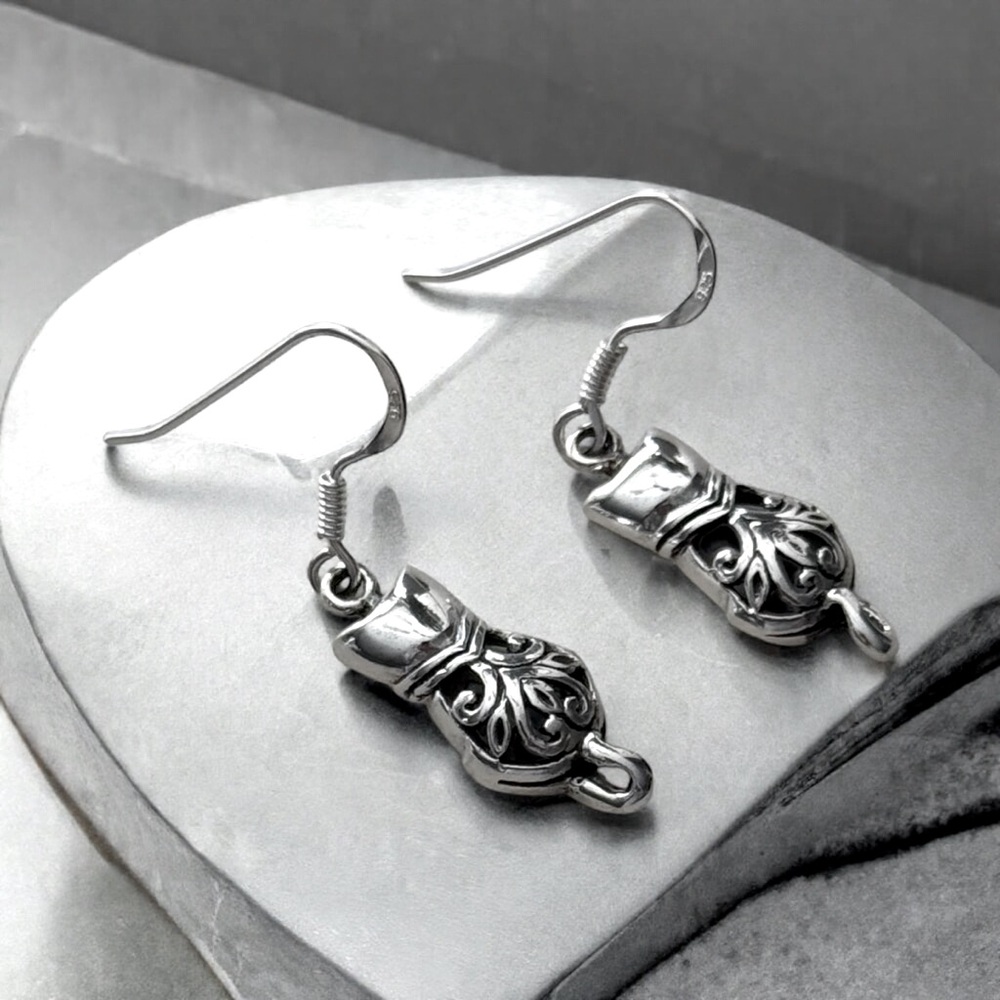 925 Sterling Silver Cat Dangle Earrings! NEW!